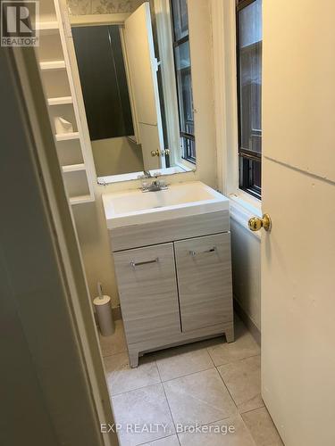 263 Dundas Street E, Toronto, ON - Indoor