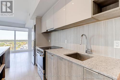 1306 - 31 Tippett Road, Toronto, ON - Indoor Photo Showing Kitchen