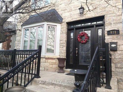 Lower - 931 Pape Avenue, Toronto, ON - Outdoor