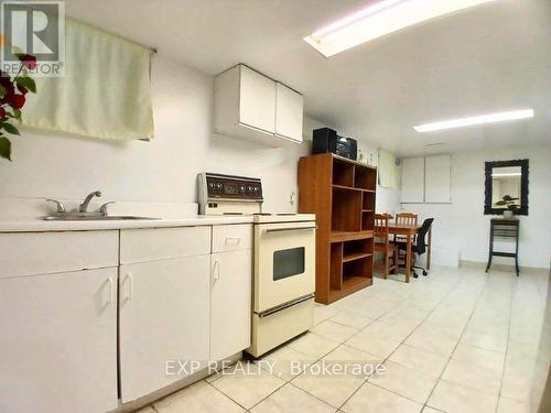 Lower - 931 Pape Avenue, Toronto, ON - Indoor Photo Showing Kitchen