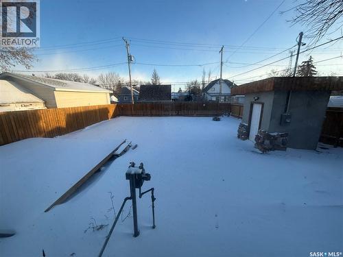 111 5Th Avenue E, Kindersley, SK - Outdoor