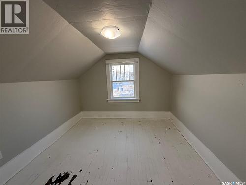 111 5Th Avenue E, Kindersley, SK - Indoor Photo Showing Other Room