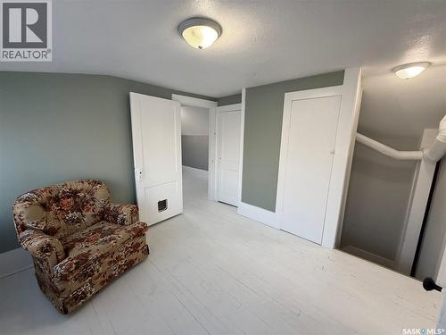 111 5Th Avenue E, Kindersley, SK - Indoor