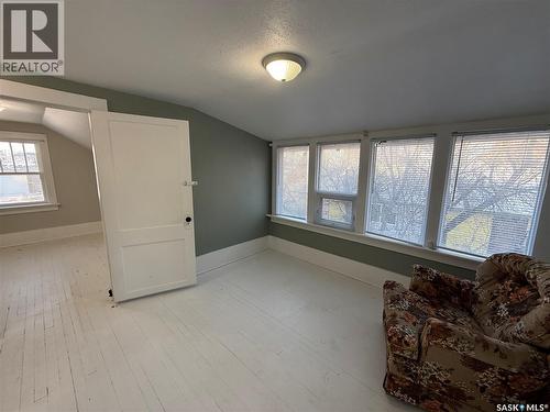 111 5Th Avenue E, Kindersley, SK - Indoor Photo Showing Other Room