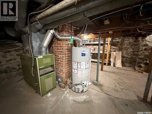 111 5Th Avenue E, Kindersley, SK - Indoor Photo Showing Basement