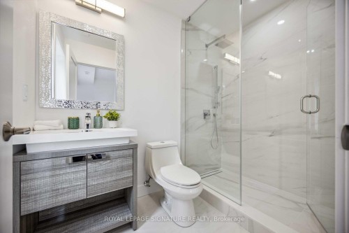 3-14 Hatfield Crescent, Toronto, ON - Indoor Photo Showing Bathroom