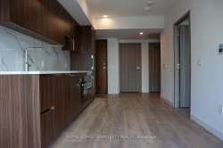 1610-1 Concord Cityplace Way W Toronto, ON M5V 0X3