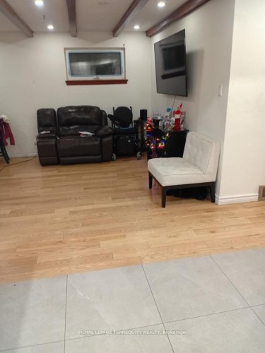 39 Earlton Road, Toronto, ON - Indoor