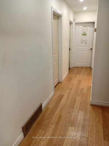 39 Earlton Road, Toronto, ON - Indoor Photo Showing Other Room
