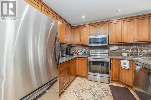 14 Sable Drive, Hamilton, ON - Indoor Photo Showing Kitchen