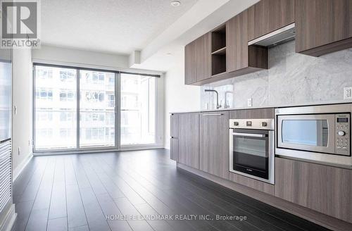 3202 - 19 Bathurst Street, Toronto, ON - Indoor Photo Showing Kitchen