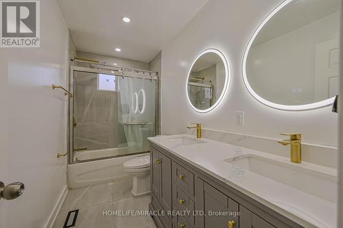 7517 Lully Court, Mississauga, ON - Indoor Photo Showing Bathroom