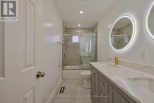 7517 Lully Court, Mississauga, ON - Indoor Photo Showing Bathroom
