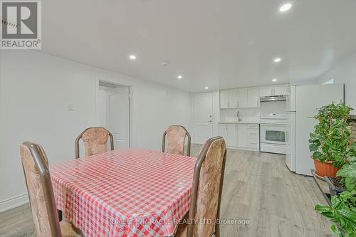 7517 Lully Court, Mississauga, ON - Indoor Photo Showing Dining Room