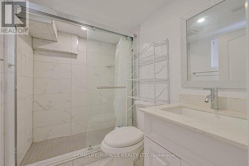 7517 Lully Court, Mississauga, ON - Indoor Photo Showing Bathroom