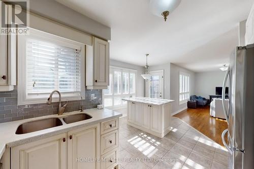 1012 Gordon Heights, Milton, ON - Indoor Photo Showing Kitchen With Double Sink