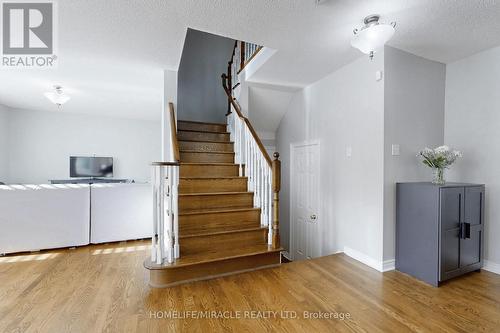 1012 Gordon Heights, Milton, ON - Indoor Photo Showing Other Room