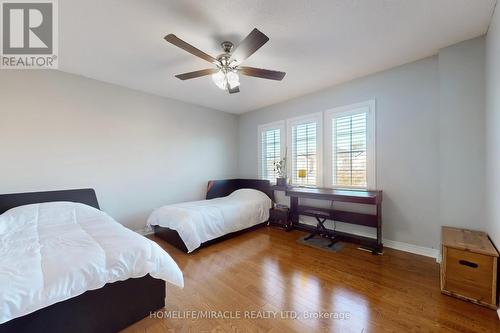1012 Gordon Heights, Milton, ON - Indoor Photo Showing Bedroom