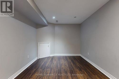 1012 Gordon Heights, Milton, ON - Indoor Photo Showing Other Room