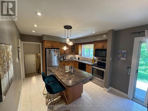 1462 Glengarry Avenue, London North (North H), ON - Indoor Photo Showing Kitchen