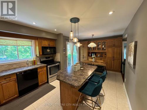 1462 Glengarry Avenue, London North (North H), ON - Indoor Photo Showing Kitchen