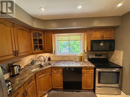 1462 Glengarry Avenue, London North (North H), ON - Indoor Photo Showing Kitchen With Double Sink