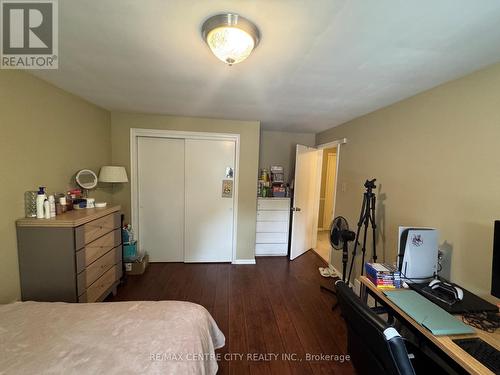 1462 Glengarry Avenue, London North (North H), ON - Indoor Photo Showing Bedroom