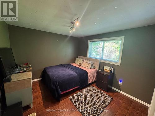 1462 Glengarry Avenue, London North (North H), ON - Indoor Photo Showing Bedroom
