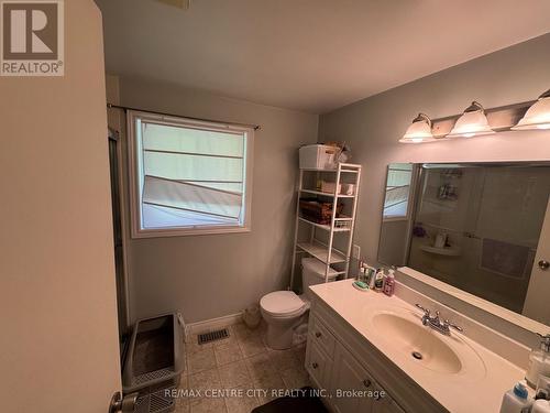 1462 Glengarry Avenue, London North (North H), ON - Indoor Photo Showing Bathroom