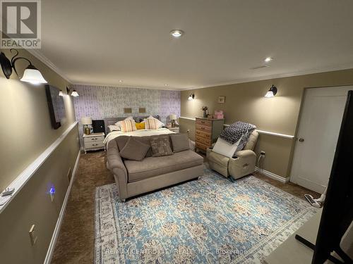 1462 Glengarry Avenue, London North (North H), ON - Indoor Photo Showing Bedroom