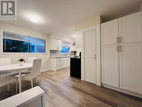 243 Appleby Line, Burlington, ON - Indoor Photo Showing Dining Room