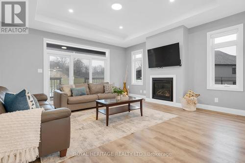 5 Schmidt Way, Quinte West (Murray Ward), ON - Indoor Photo Showing Living Room With Fireplace