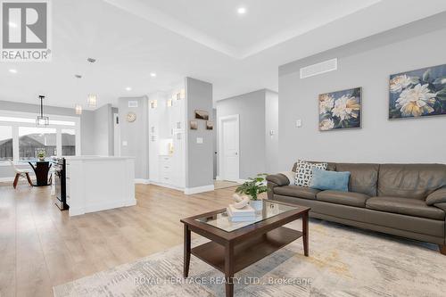 5 Schmidt Way, Quinte West (Murray Ward), ON - Indoor Photo Showing Living Room