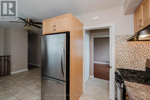 62 Loyalist Drive, Hamilton (Corman), ON - Indoor Photo Showing Kitchen