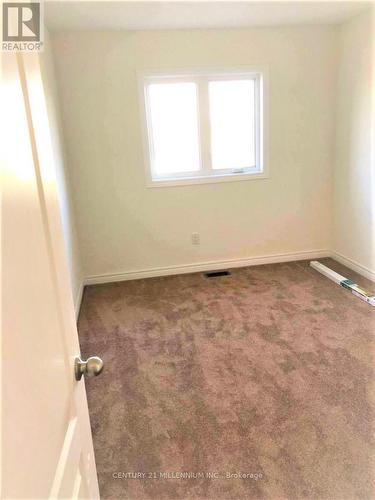 72 Palace Street, Thorold, ON - Indoor Photo Showing Other Room