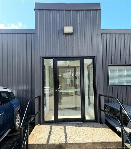 837 Prospect St, Fredericton, NB 