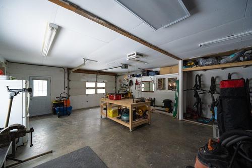 Garage - 147 Ch. De La Vallée, Sutton, QC - Indoor Photo Showing Garage