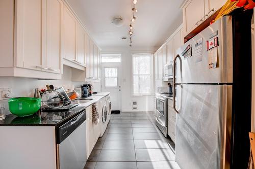 Kitchen - 2344 Av. Bourbonnière, Montréal (Mercier/Hochelaga-Maisonneuve), QC - Indoor Photo Showing Kitchen