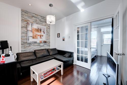Living room - 2344 Av. Bourbonnière, Montréal (Mercier/Hochelaga-Maisonneuve), QC - Indoor Photo Showing Living Room