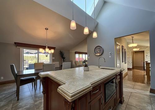 Cuisine - 168 Rue Landry, Salaberry-De-Valleyfield, QC - Indoor