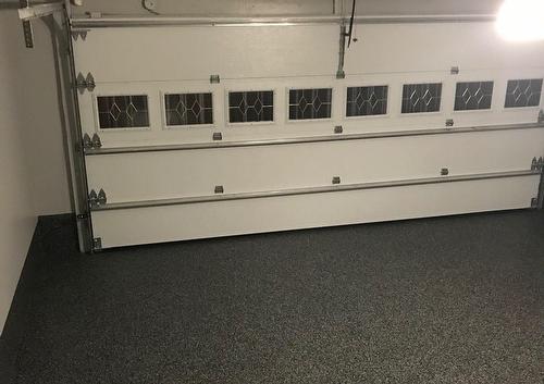 Garage - 168 Rue Landry, Salaberry-De-Valleyfield, QC - Indoor Photo Showing Garage