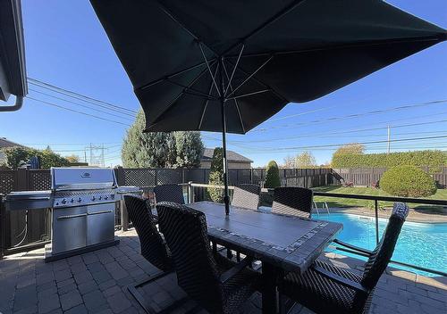 Terrasse - 168 Rue Landry, Salaberry-De-Valleyfield, QC - Outdoor With In Ground Pool With Exterior