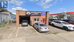 393 WESTON ROAD  Toronto, ON M6N 3P7