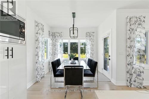 270 Charles Street, Norfolk, ON - Indoor Photo Showing Dining Room