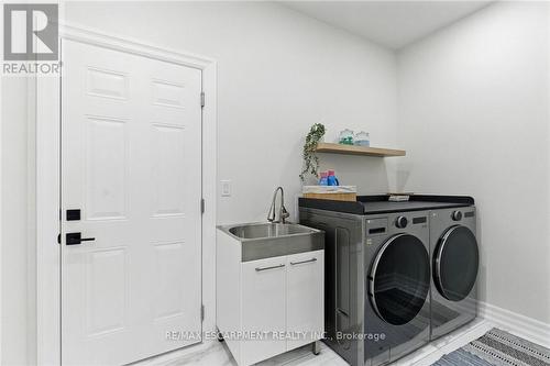 270 Charles Street, Norfolk, ON - Indoor Photo Showing Laundry Room