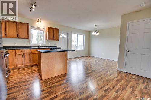 120 115Th Street W, Saskatoon, SK - Indoor Photo Showing Kitchen