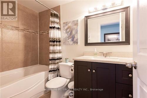 141 Athabaska Road, Barrie, ON - Indoor Photo Showing Bathroom