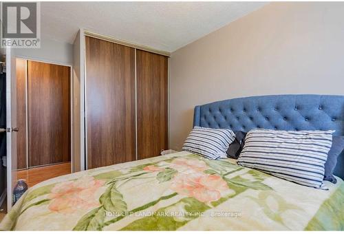 # 1402 - 177 Linus Road, Toronto, ON - Indoor Photo Showing Bedroom