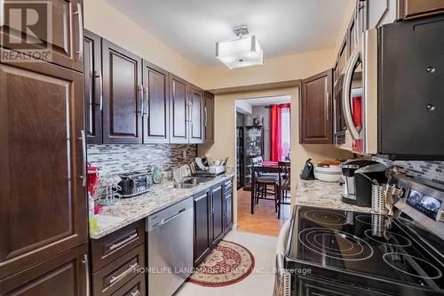 # 1402 - 177 Linus Road, Toronto, ON - Indoor Photo Showing Kitchen