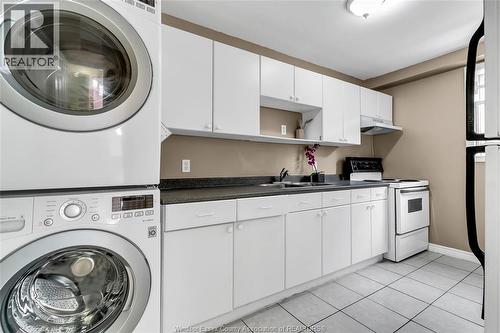 4305 Golfcourse Crescent, Windsor, ON - Indoor Photo Showing Laundry Room